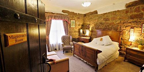 Отель The Old Lockup Wirksworth Экстерьер фото